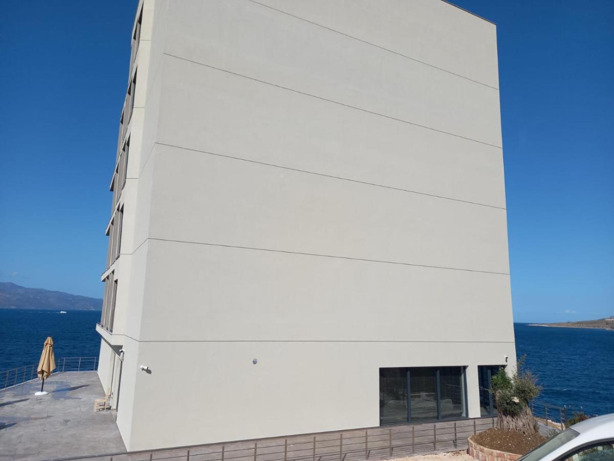 Joelle Premium Hotel
