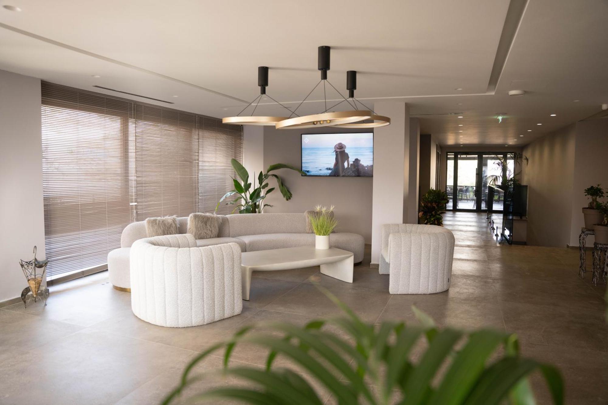 Joelle Premium 4* Saranda
