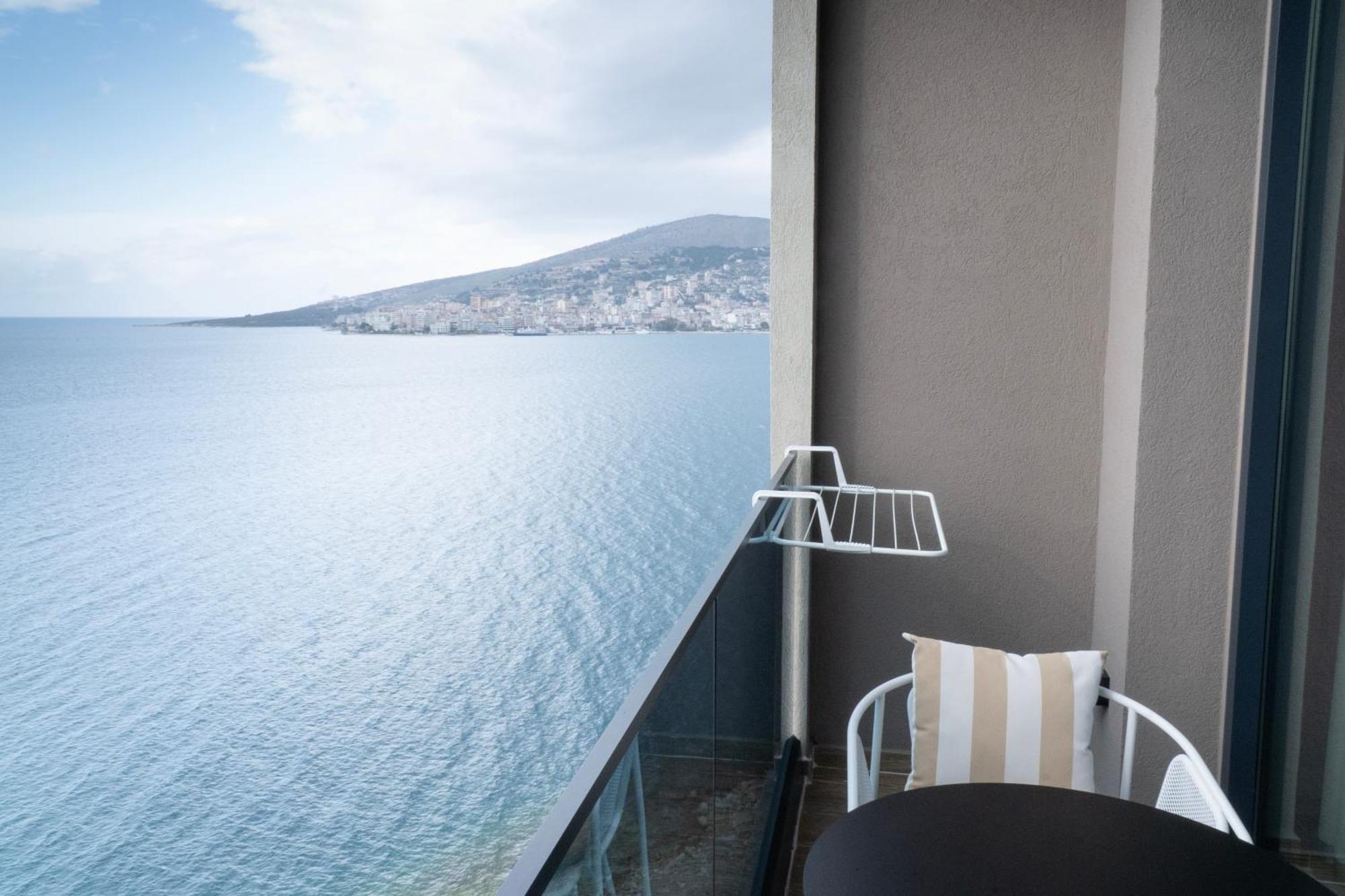 Joelle Premium Hotel